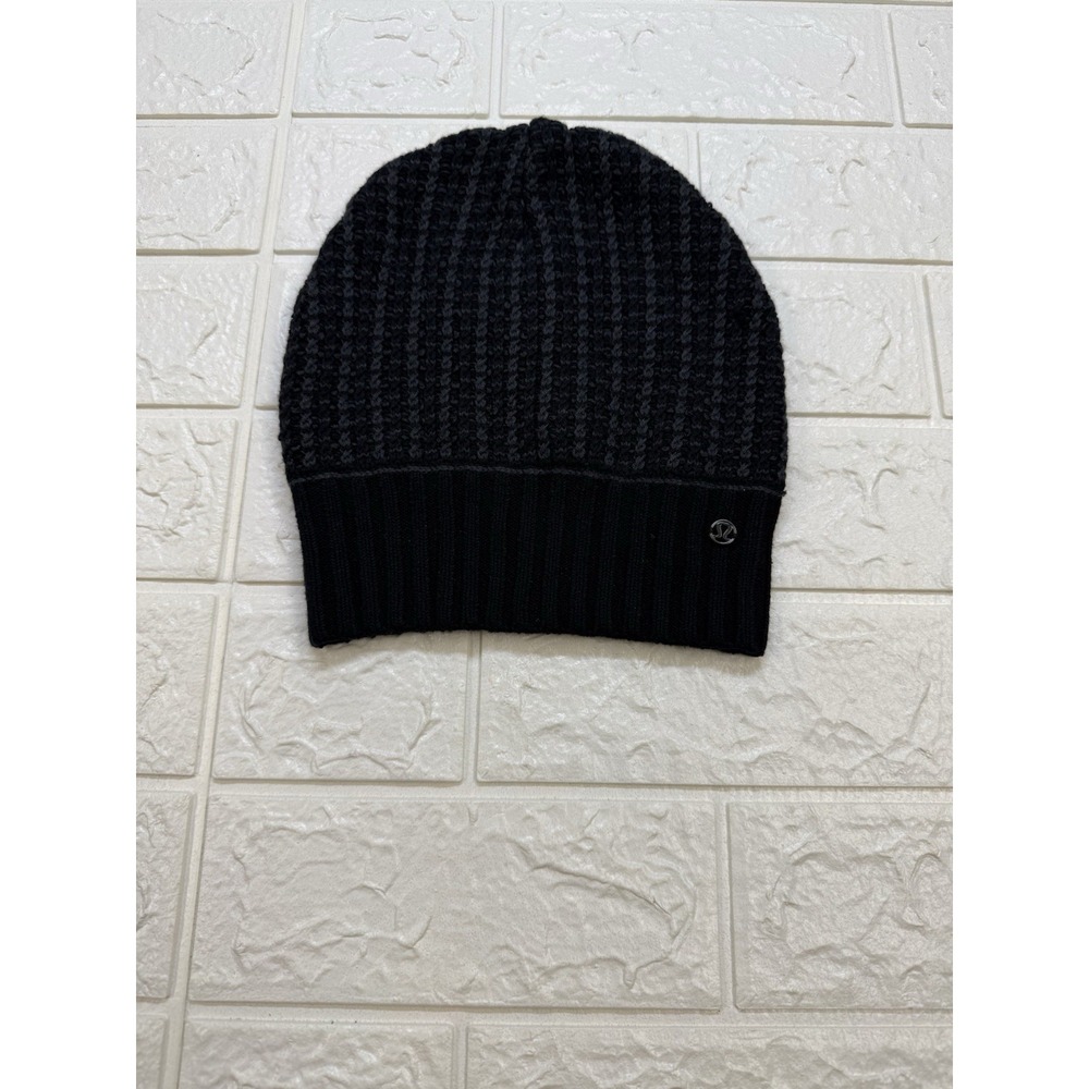 Lululemon Gray Black Stretch Knit Wool Blend Beanie W9472S One Size